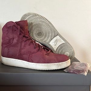 Move out sale, Jordan Westbrook 0.2 night maroon 9.5 Men